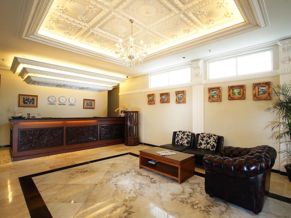 D'Salvatore Boutique Hotel Yogyakarta Maguwo Exteriör bild
